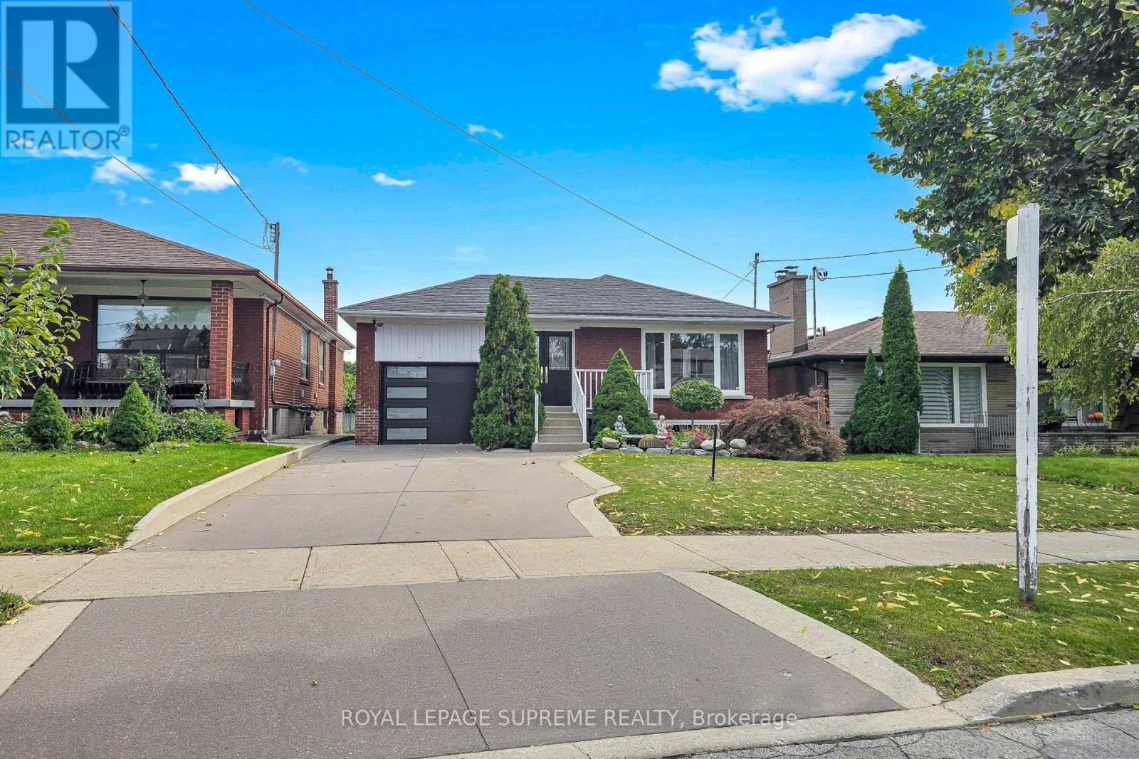 465 MAPLE LEAF DRIVE - 2