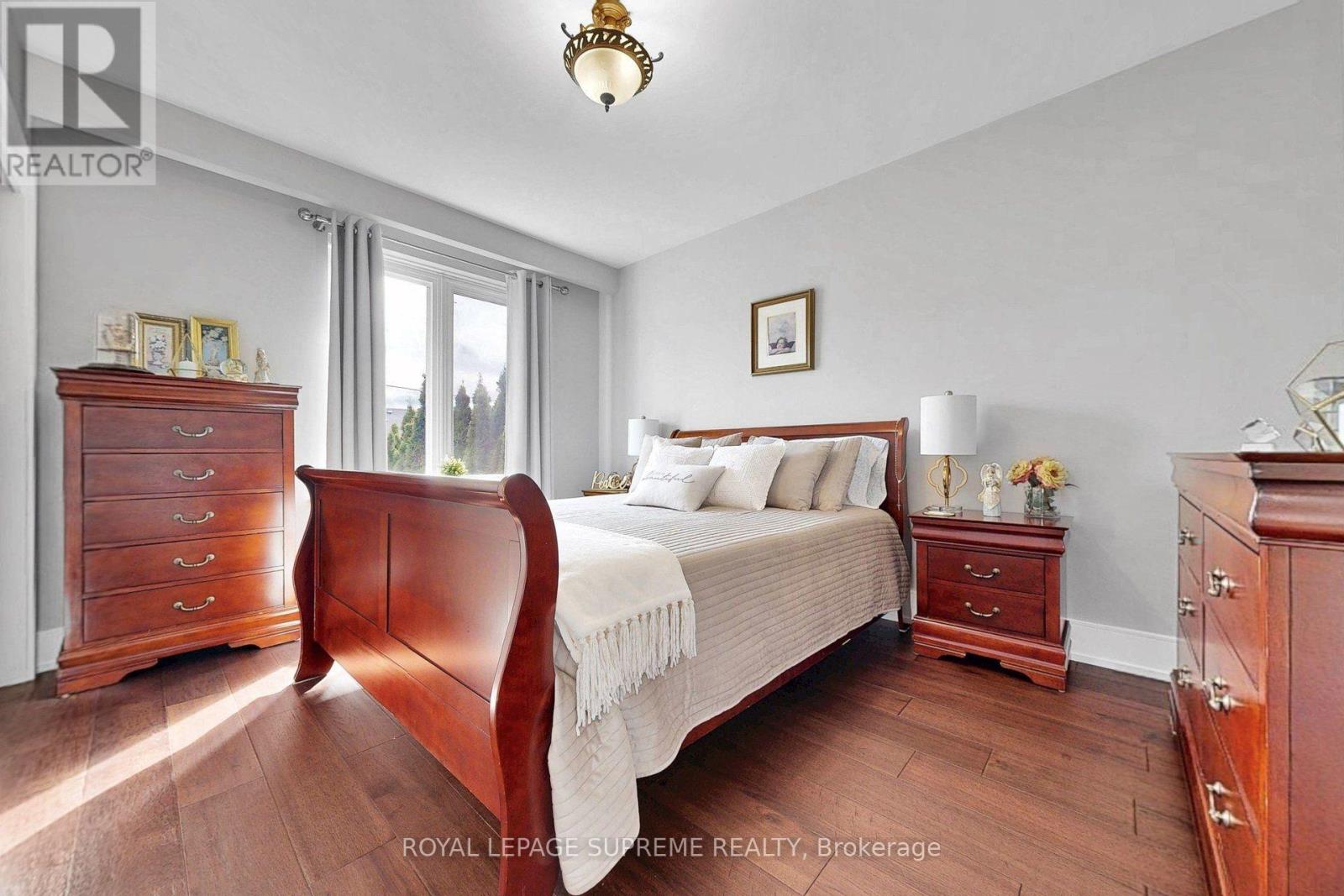 465 MAPLE LEAF DRIVE - 22