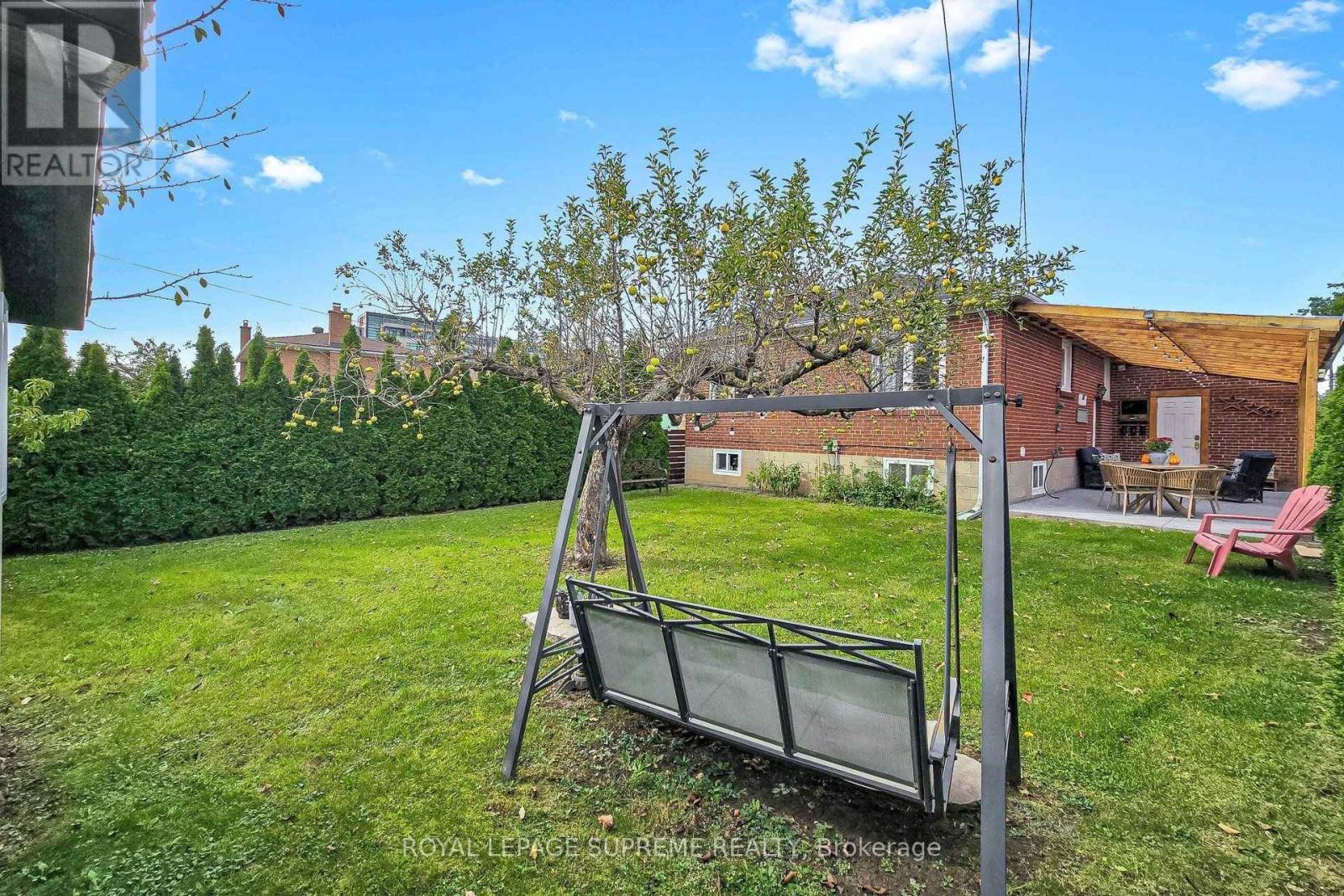 465 MAPLE LEAF DRIVE - 50