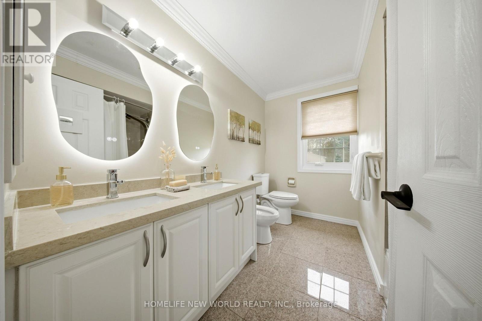 18 DOLAN GATE - Image 20