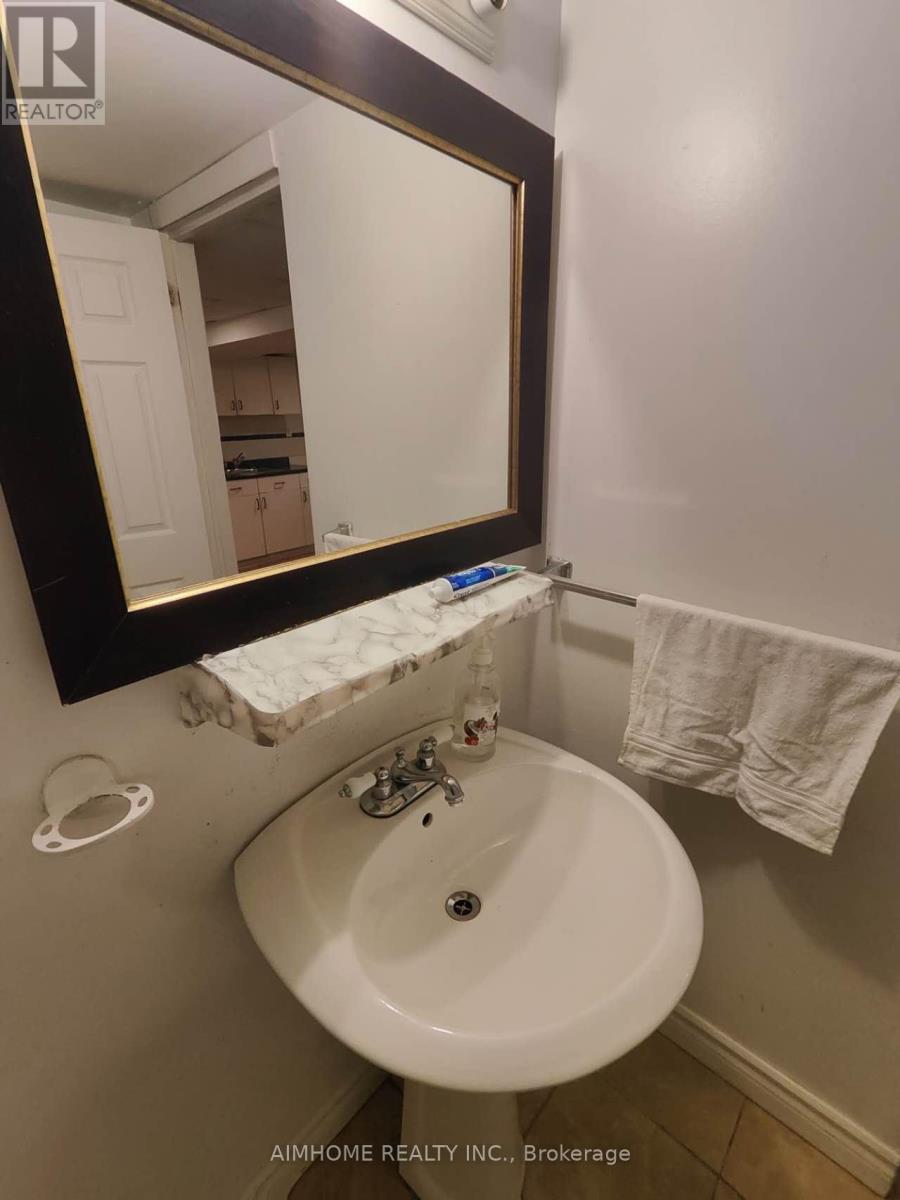 20 Lisburn Crescent, Toronto, ON photo 25