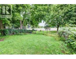 428b Dunvegan Drive, Waterloo, ON N2K2C7 Photo 18