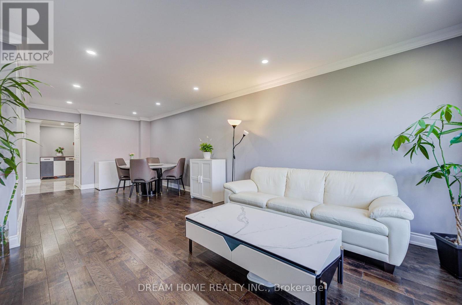 100 DOUGLAS HAIG DRIVE - 10