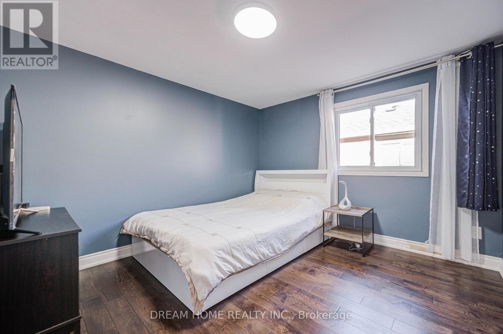 100 DOUGLAS HAIG DRIVE - 29