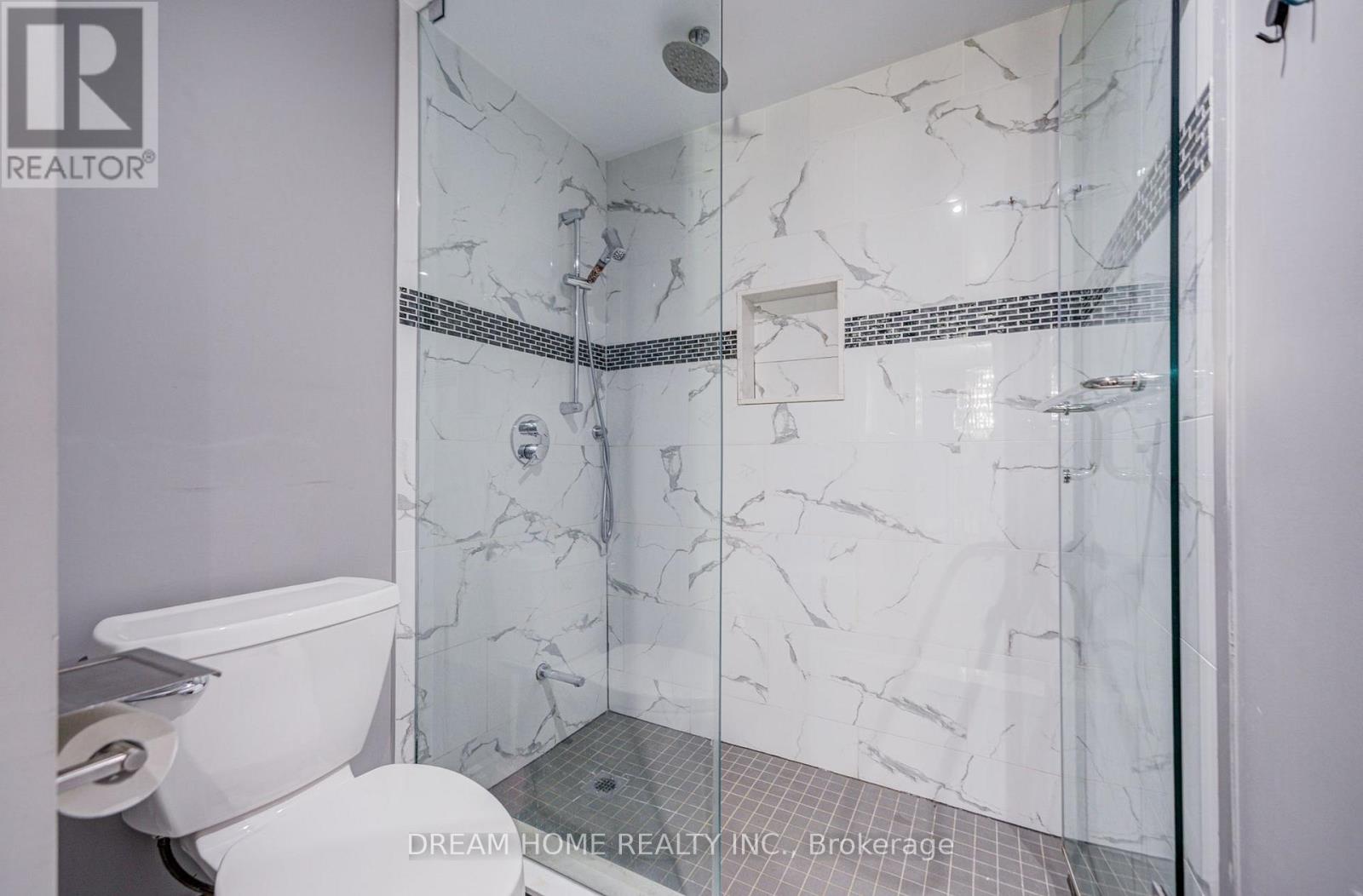 100 DOUGLAS HAIG DRIVE - 33