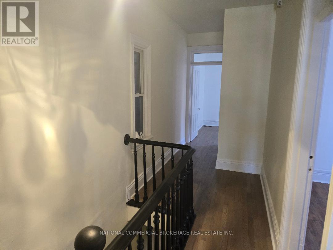 138 VICTORIA AVENUE N - 25