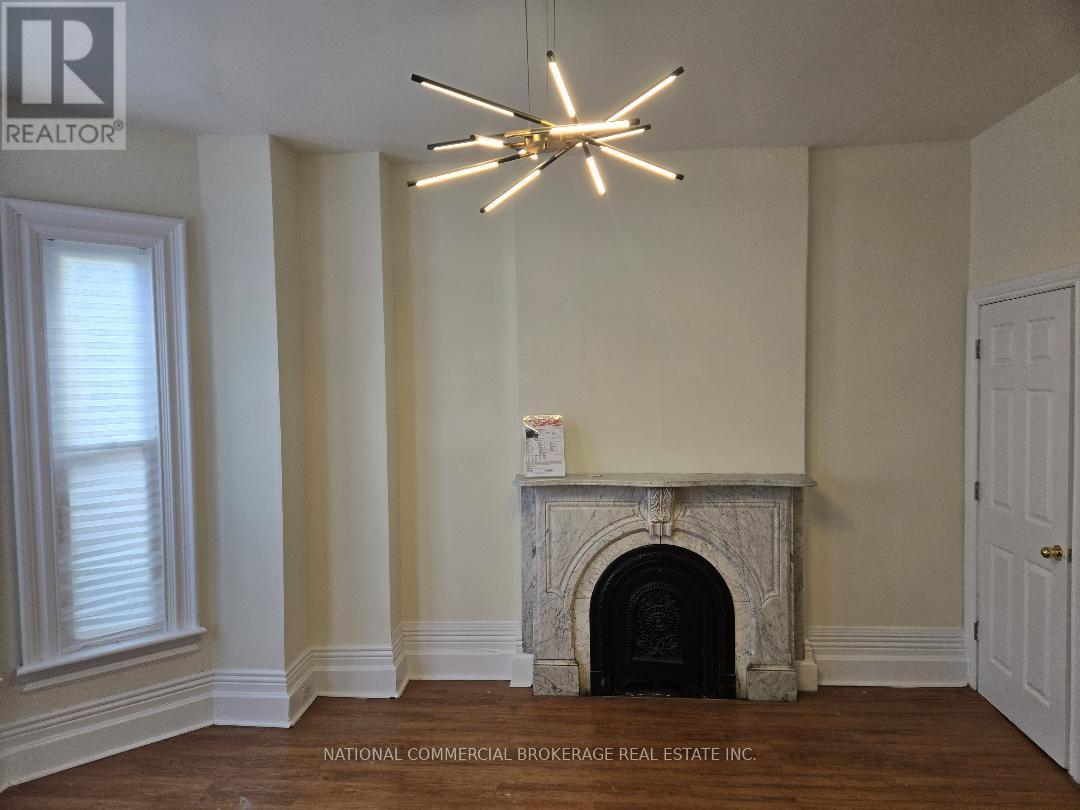 138 VICTORIA AVENUE N - 22