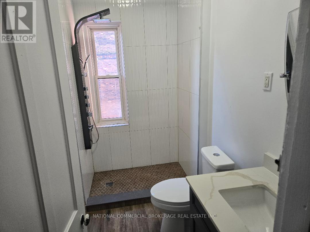 138 VICTORIA AVENUE N - 27