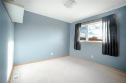 45 Moldan Bay, Winnipeg, MB R2P1C7 Photo 22