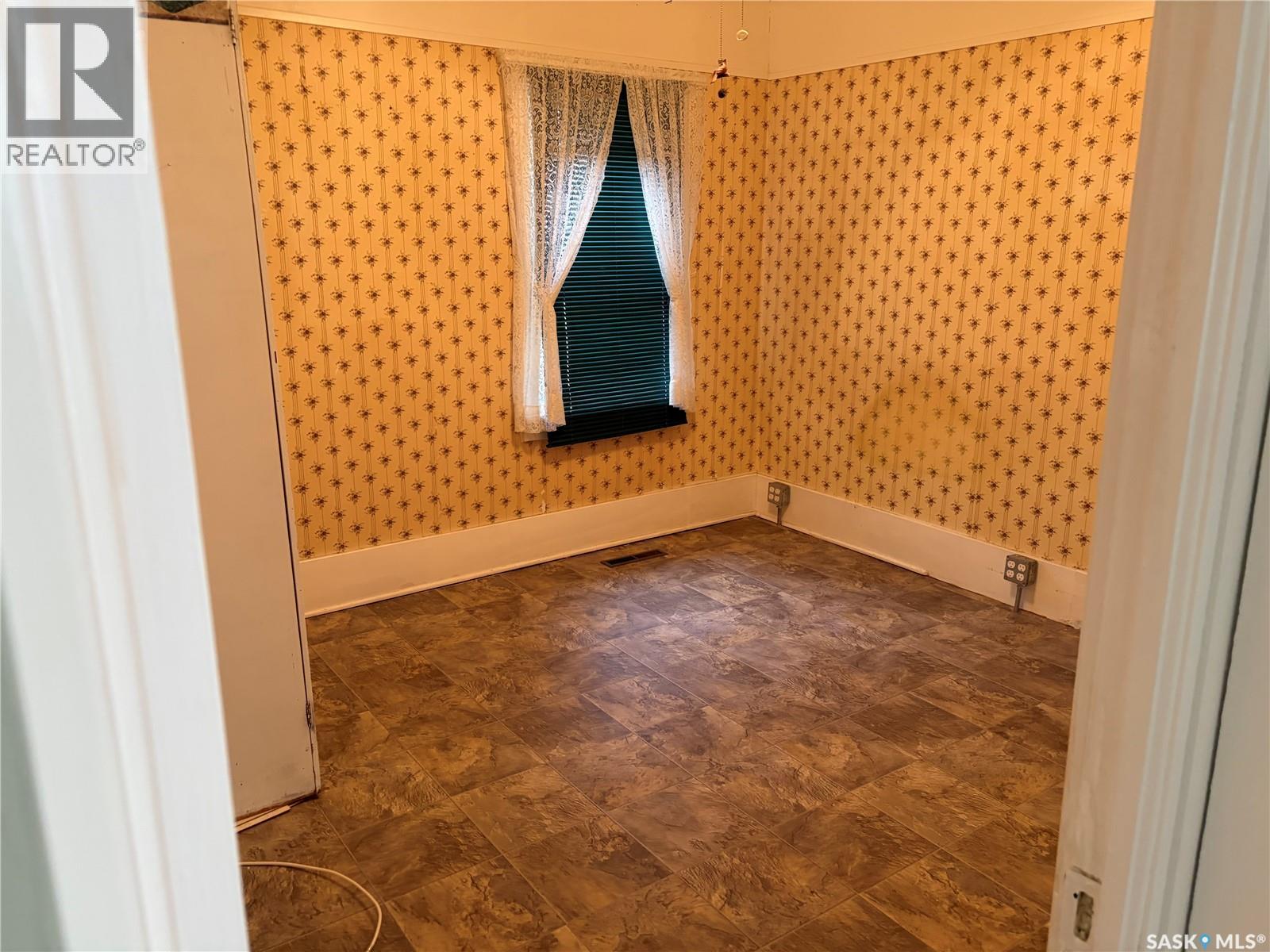 116 5th AVENUE E, Gravelbourg — photo 16