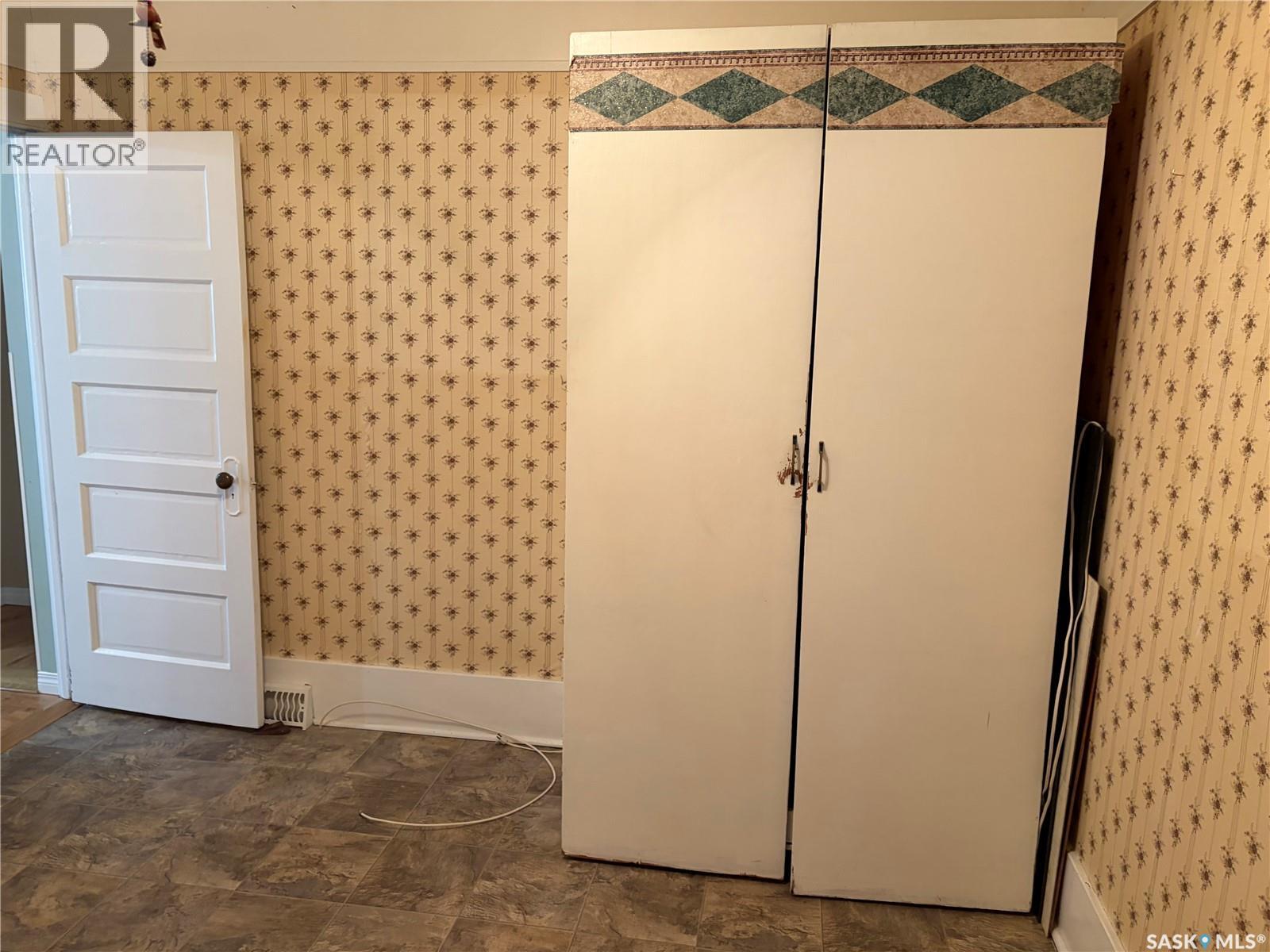 116 5th AVENUE E, Gravelbourg — photo 18