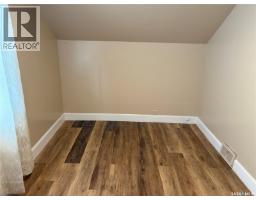 116 5th Avenue E, Gravelbourg, SK S0H1X0 Photo 24