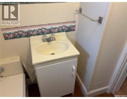 116 5th Avenue E, Gravelbourg, SK S0H1X0 Photo 27