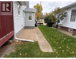 116 5th Avenue E, Gravelbourg, SK S0H1X0 Photo 40