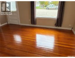 Bonus Room - 116 5th Avenue E, Gravelbourg, SK S0H1X0 Photo 8