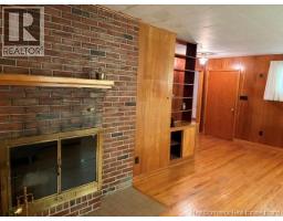 Living room - 1285 St Peter Avenue, Bathurst, NB E2A3A4 Photo 12