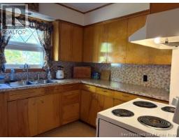 1285 St Peter Avenue, Bathurst, NB E2A3A4 Photo 13