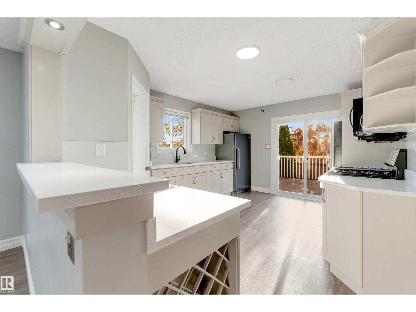 3940 33 ST NW - 19