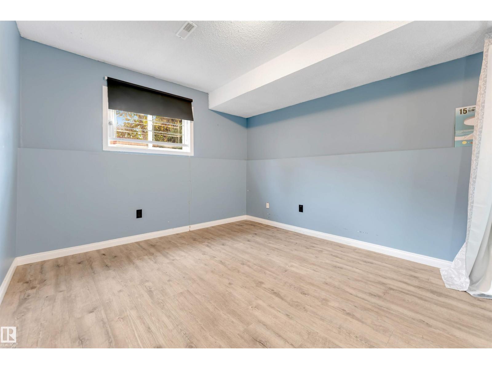 3940 33 ST NW - 32