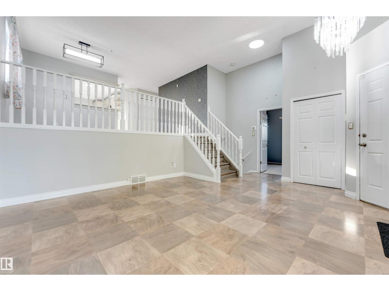 3940 33 ST NW - 8