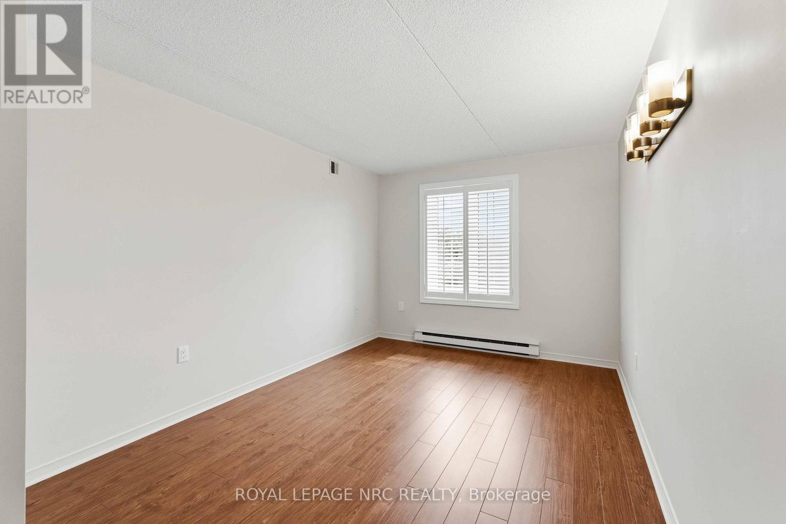 #318 3420 FREDERICK AVENUE - 16