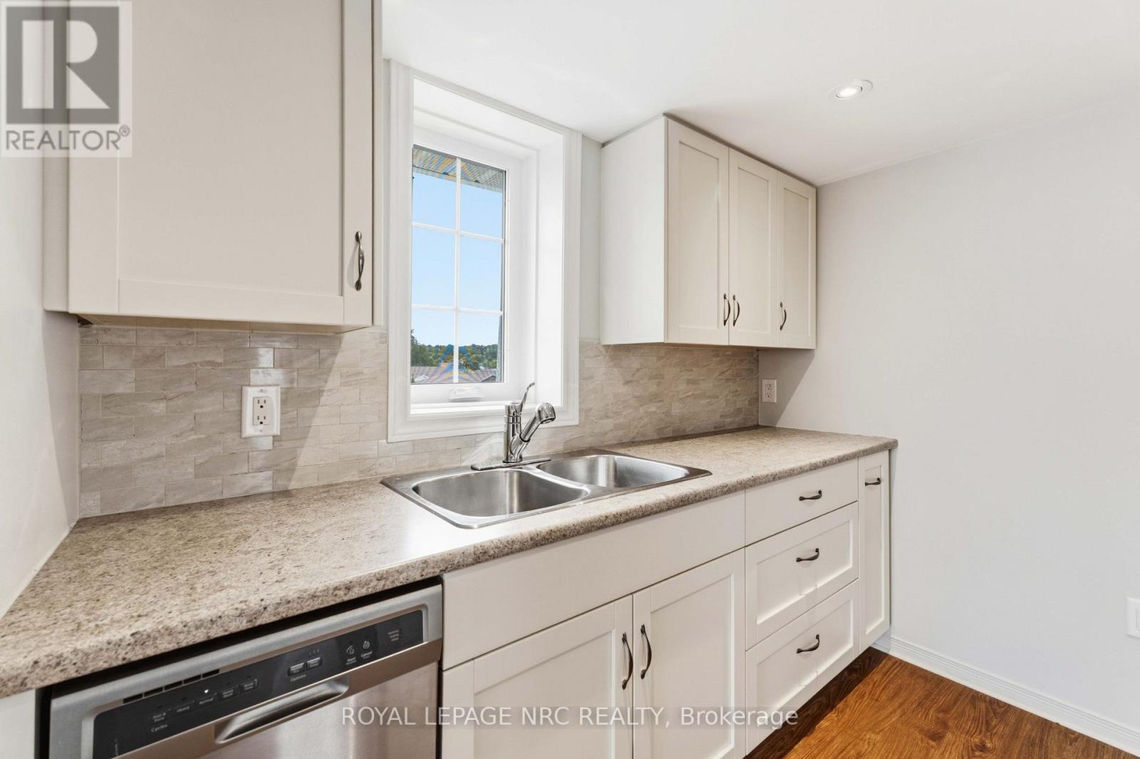 #318 3420 FREDERICK AVENUE - 24