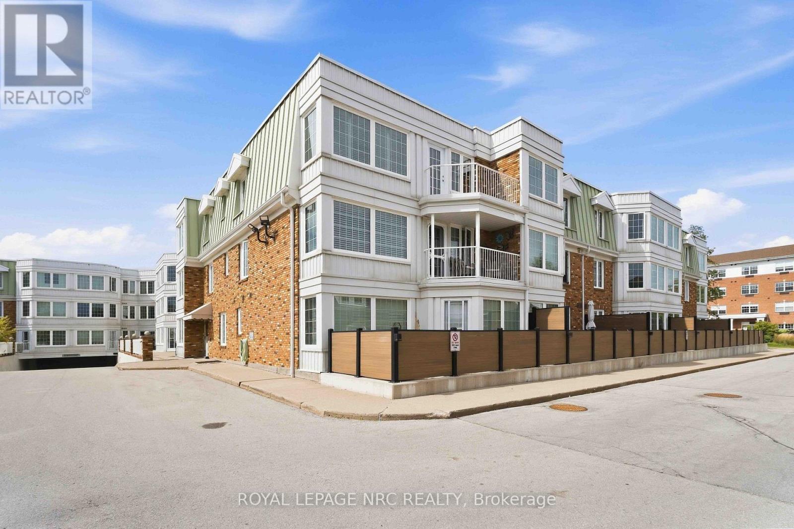 #318 3420 FREDERICK AVENUE - Image 35