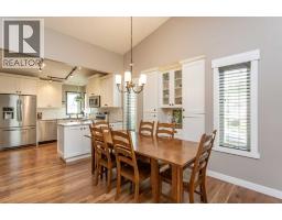 Kitchen - 70 Densmore Crescent, Red Deer, AB T4R2L6 Photo 7