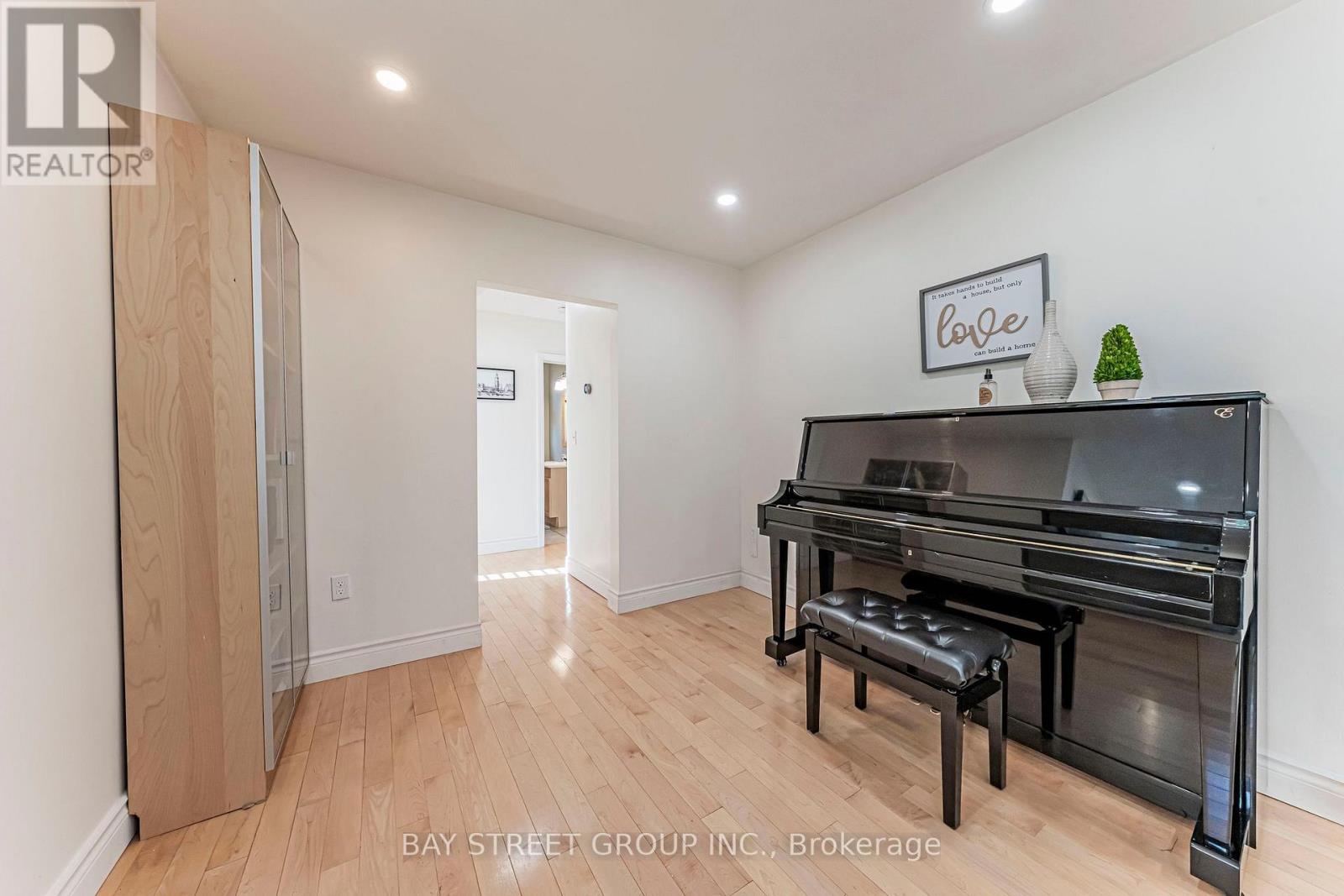 1111 KENT AVENUE - 6
