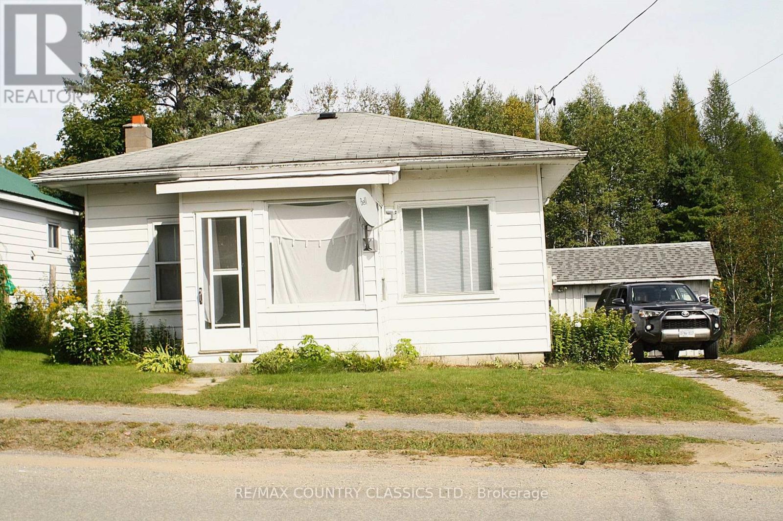 79 WOLLASTON LK ROAD - 26