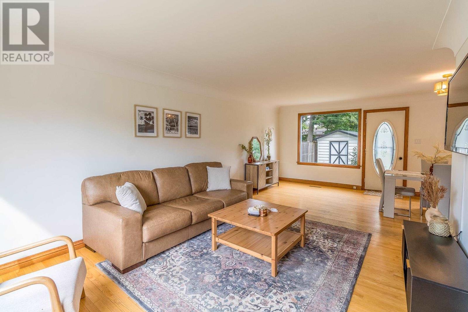 134 Florwin DR - 6