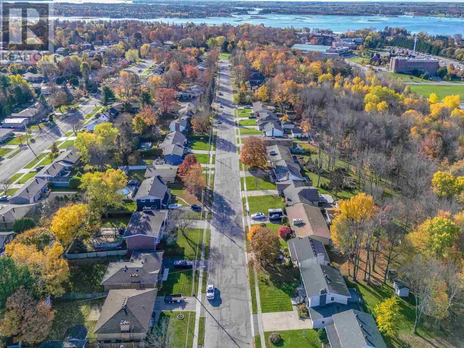 134 Florwin DR - 33