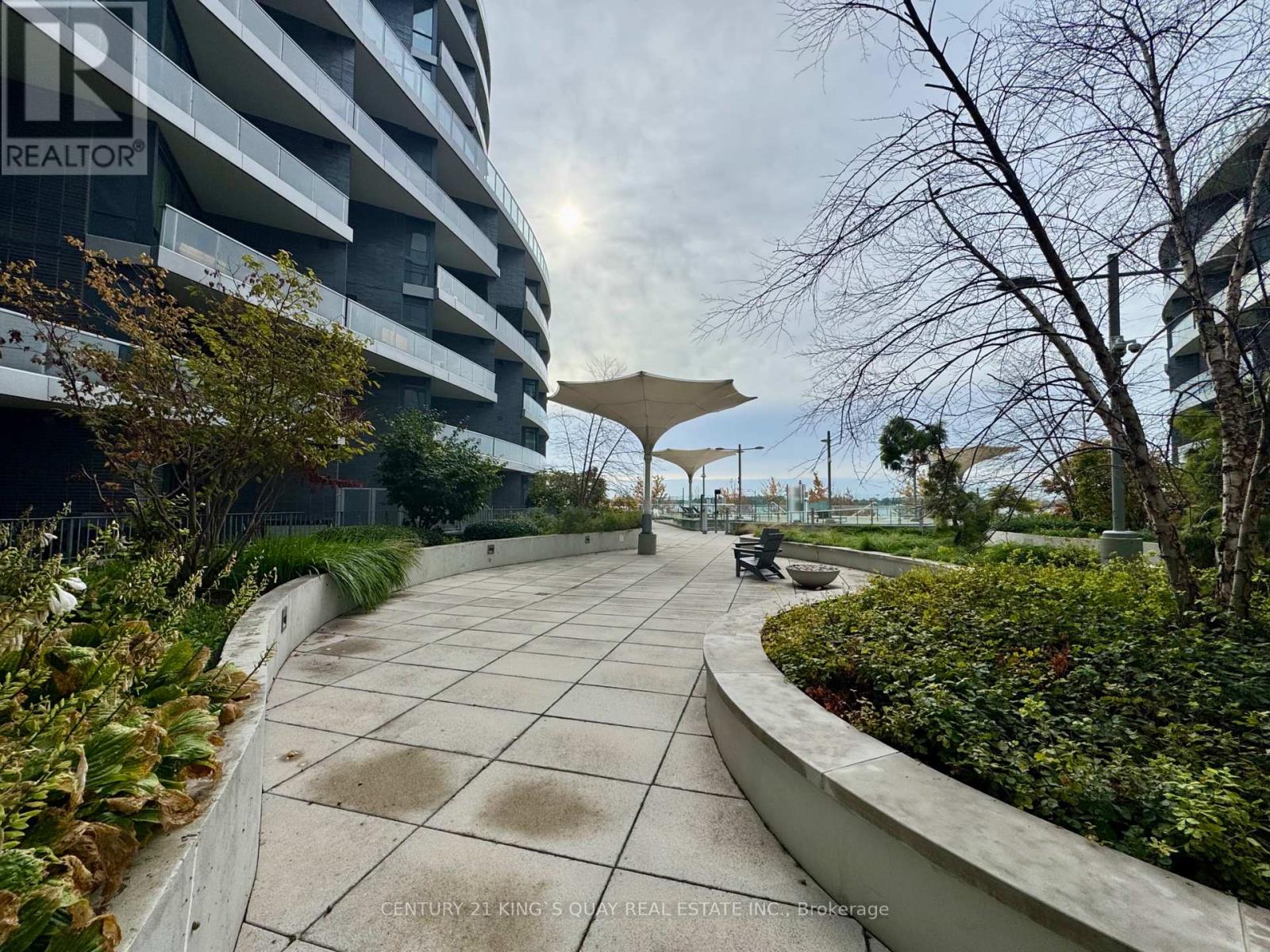 1 Edgewater Drive — photo 30