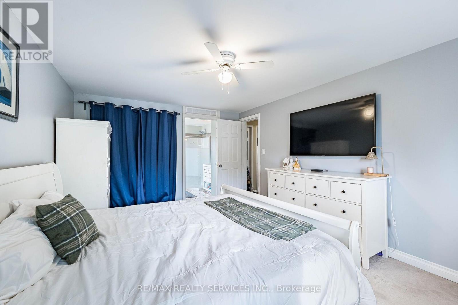 24 CARBERRY ROAD STREET - 35