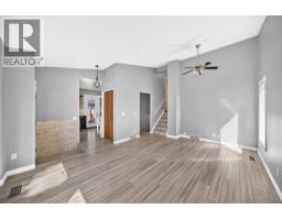 2pc Bathroom - 300 Marquis Place Se, Airdrie, AB T4A1X9 Photo 10
