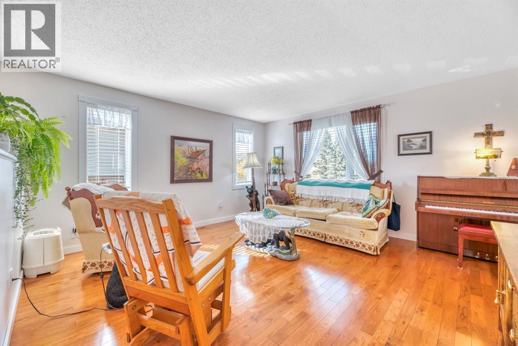111 Maplewood Place - 6