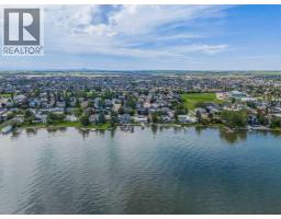 4pc Bathroom - 828 West Chestermere, Chestermere, AB T1X1B6 Photo 7