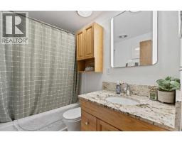 828 West Chestermere, Chestermere, AB T1X1B6 Photo 29