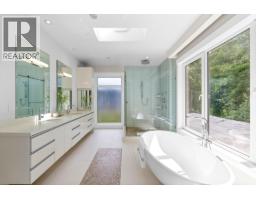388 Hidhurst Place, West Vancouver, BC V7S1K1 Photo 18