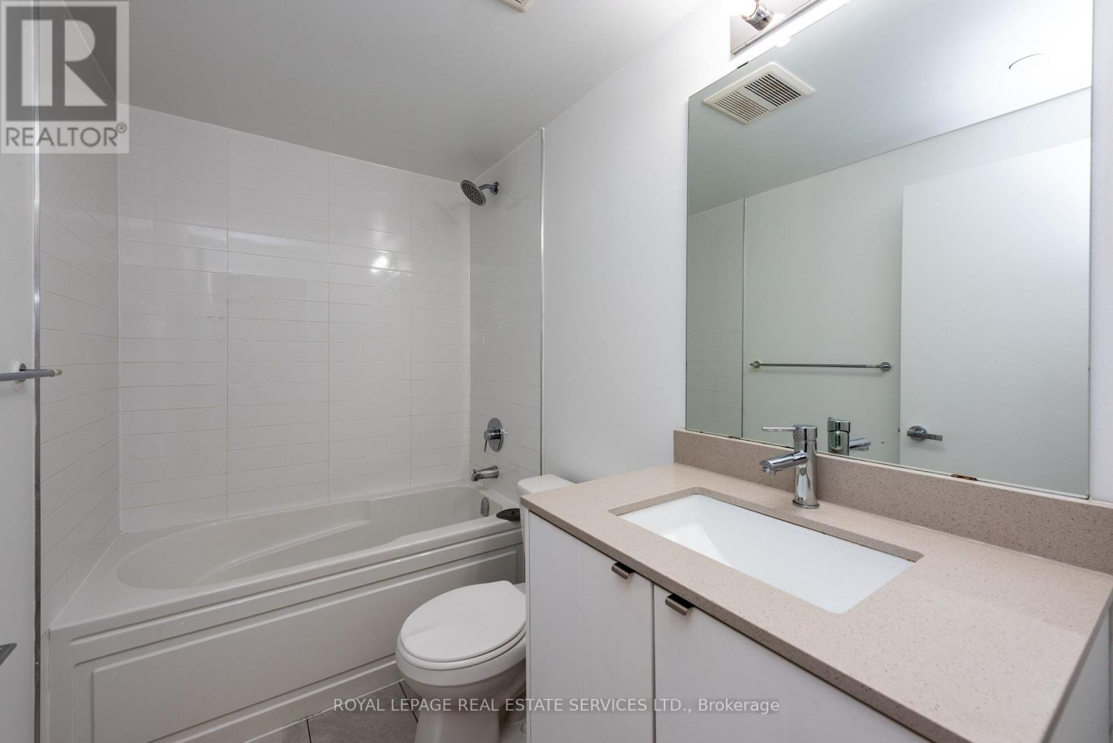 #A224 3210 DAKOTA COMMON - 15