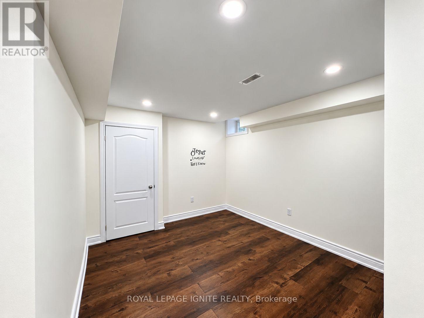 7 Aquilina Court, Ajax, ON photo 12