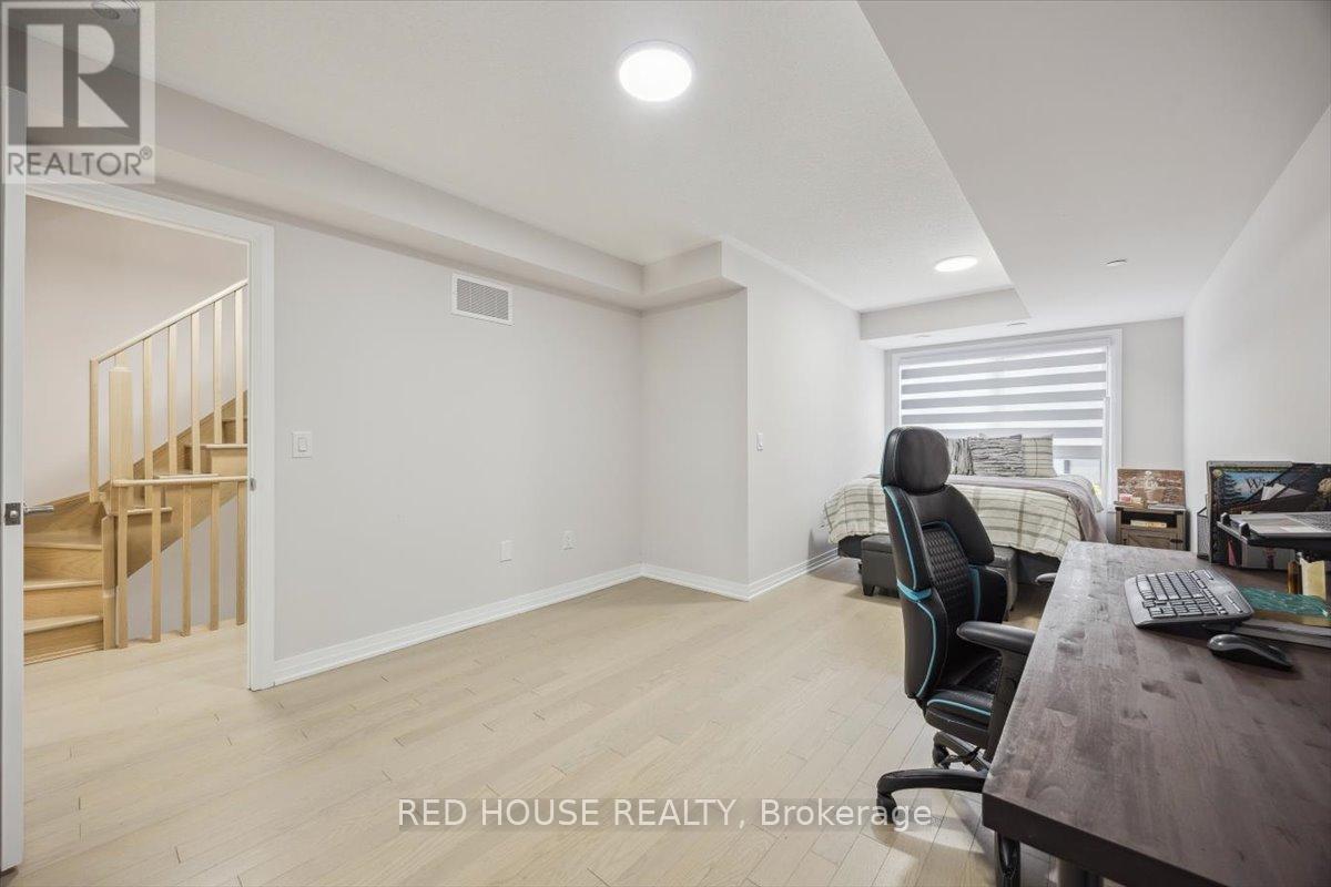 7-40 Baynes Way, Bradford West Gwillimbury photo 12
