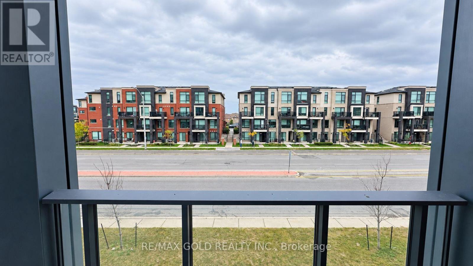 180 Veterans Drive — photo 34