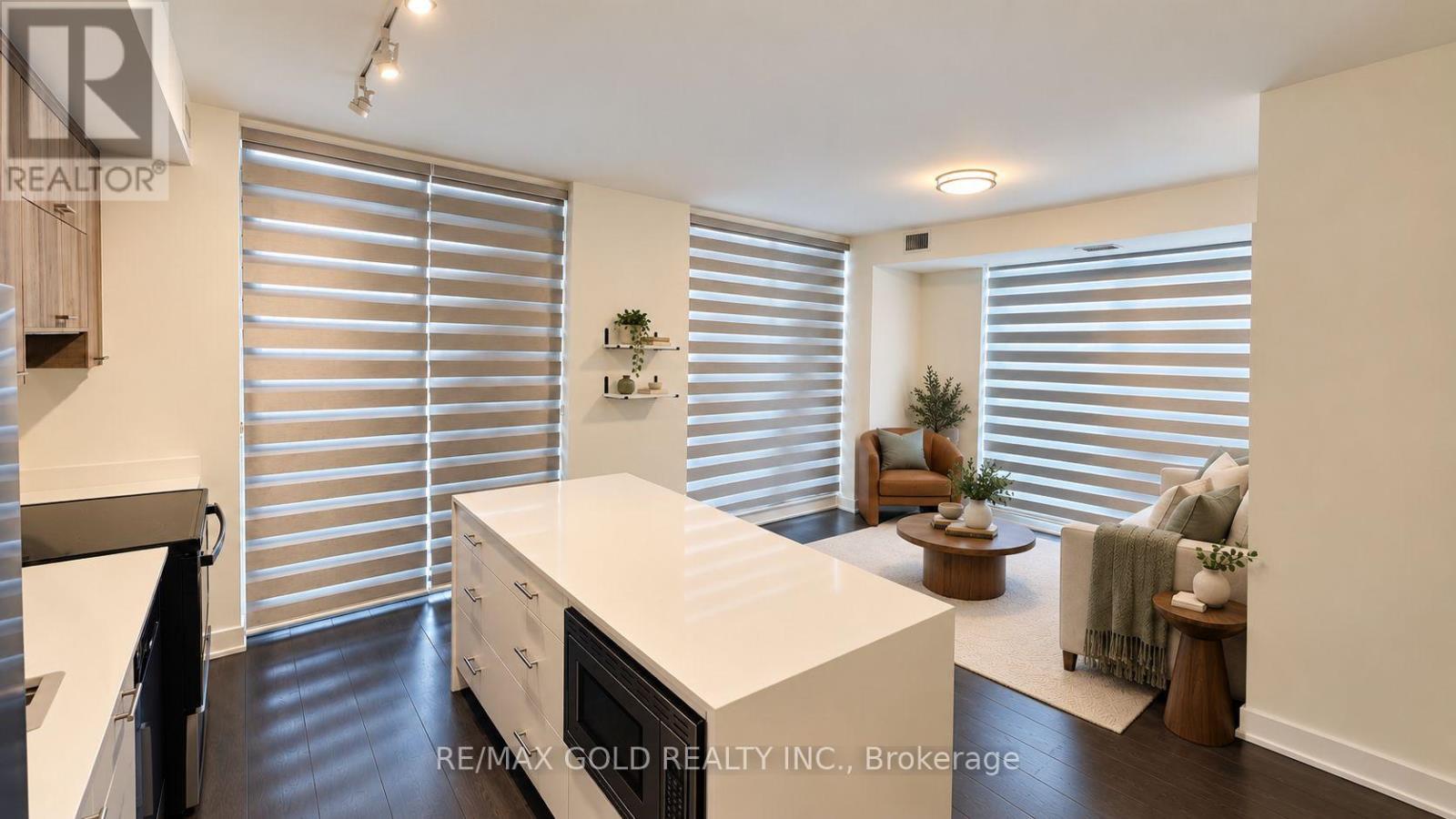 180 Veterans Drive — photo 36