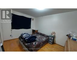 3677 Woodruff Crescent, Mississauga, ON L4T1T8 Photo 12