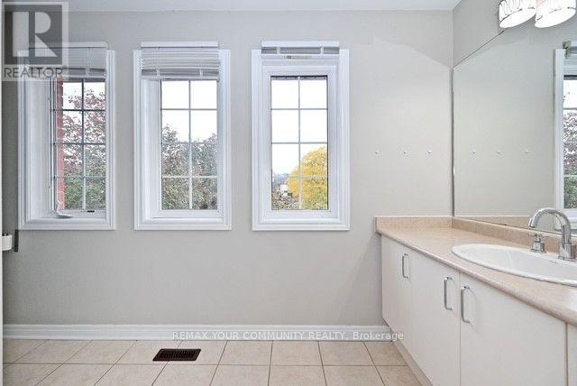 73 LAURENDALE AVENUE - 25