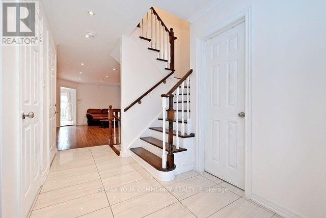 73 LAURENDALE AVENUE - 4