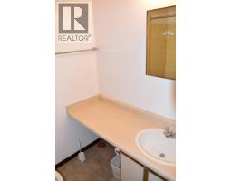 101-215, 10118 100 Avenue, Peace River, AB T8S1R3 Photo 13