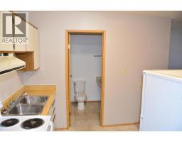 101-215, 10118 100 Avenue, Peace River, AB T8S1R3 Photo 11