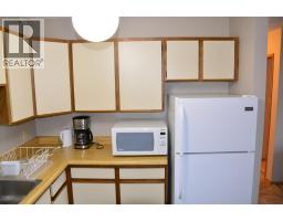 101-215, 10118 100 Avenue, Peace River, AB T8S1R3 Photo 24